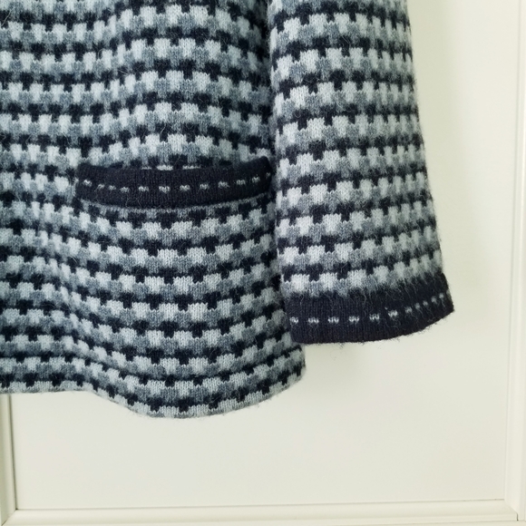 Sarah Spencer Blue Geometric Pattern Lambs Wool Cardigan 3X Made In Australia - Picture 3 of 5